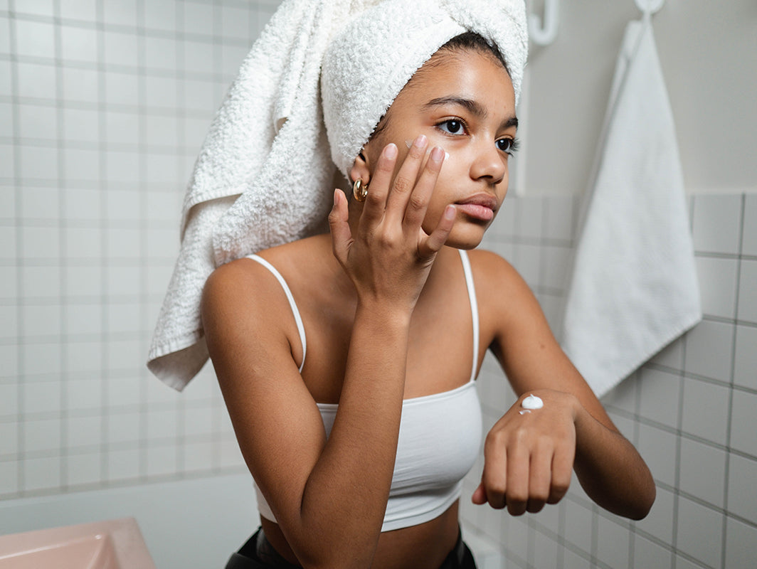 Should You Apply Sunscreen Before or After Moisturizer?