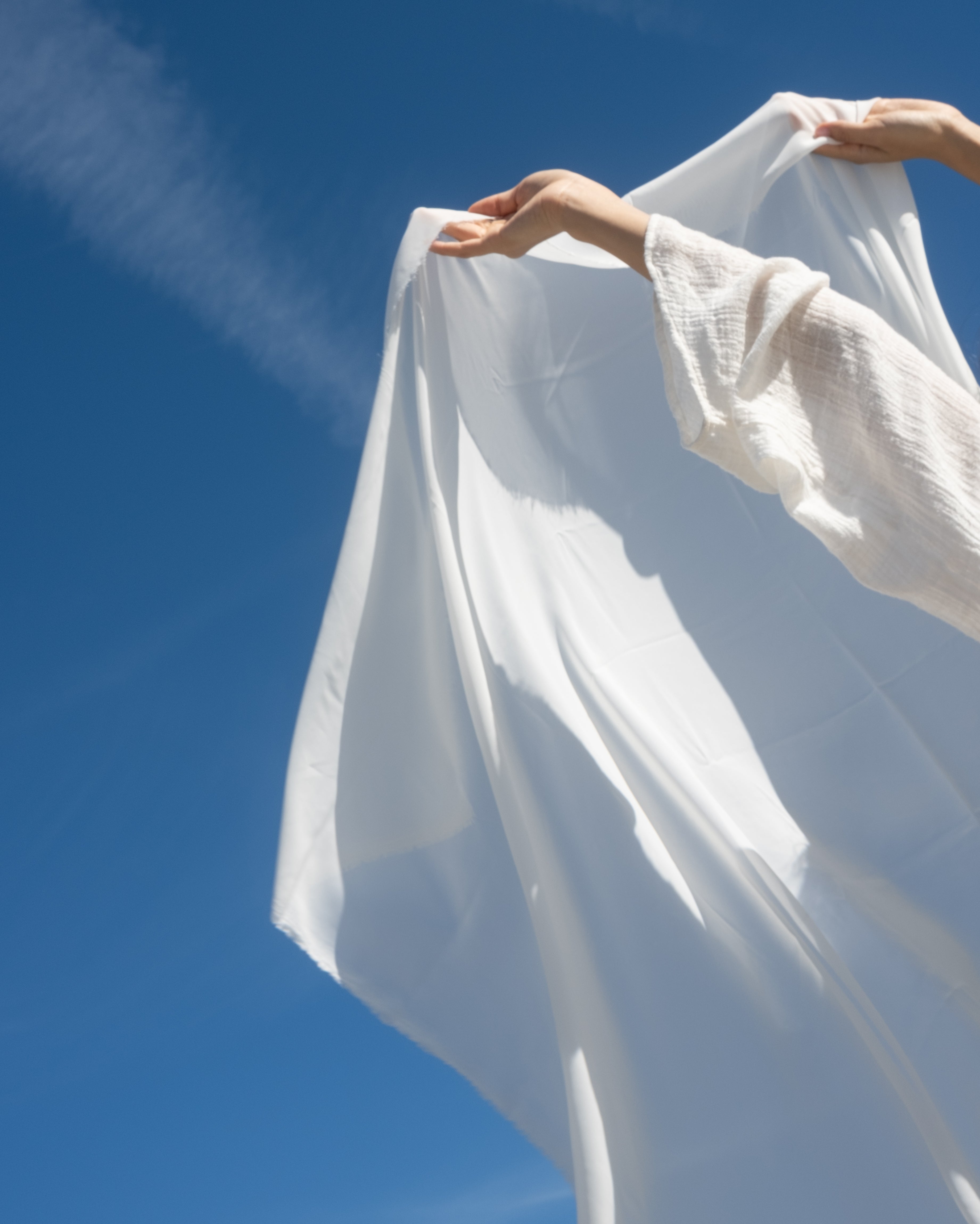 Does Sunscreen Cause Acne? The Truth About SPF & Breakouts
