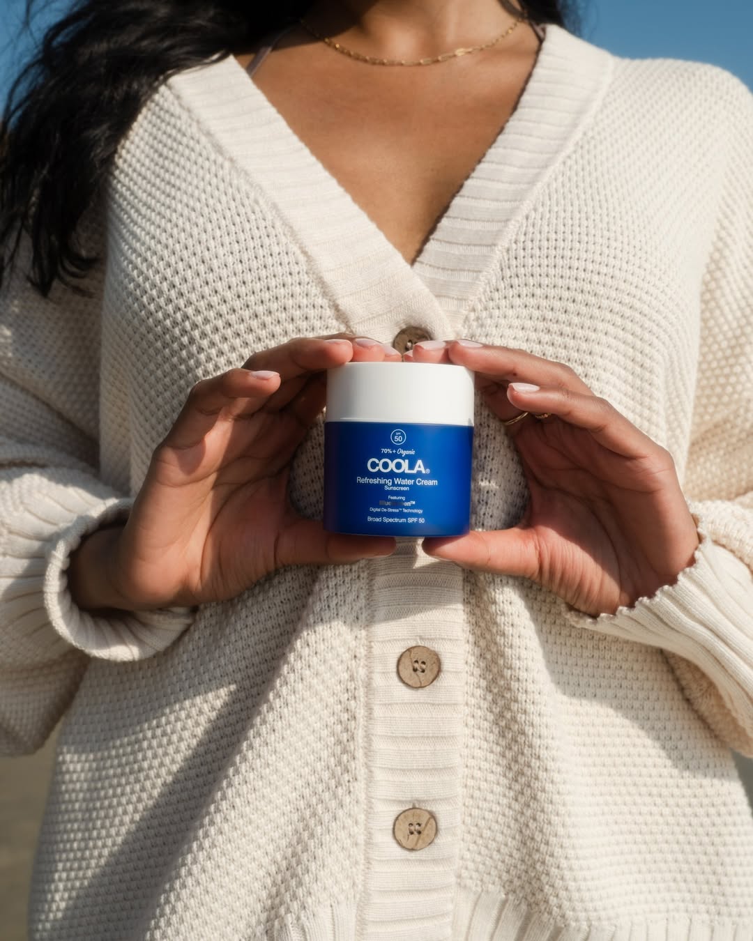 How to Keep Skin Hydrated in the Winter: 8 Tips for Healthy, Glowing Skin All Year Long