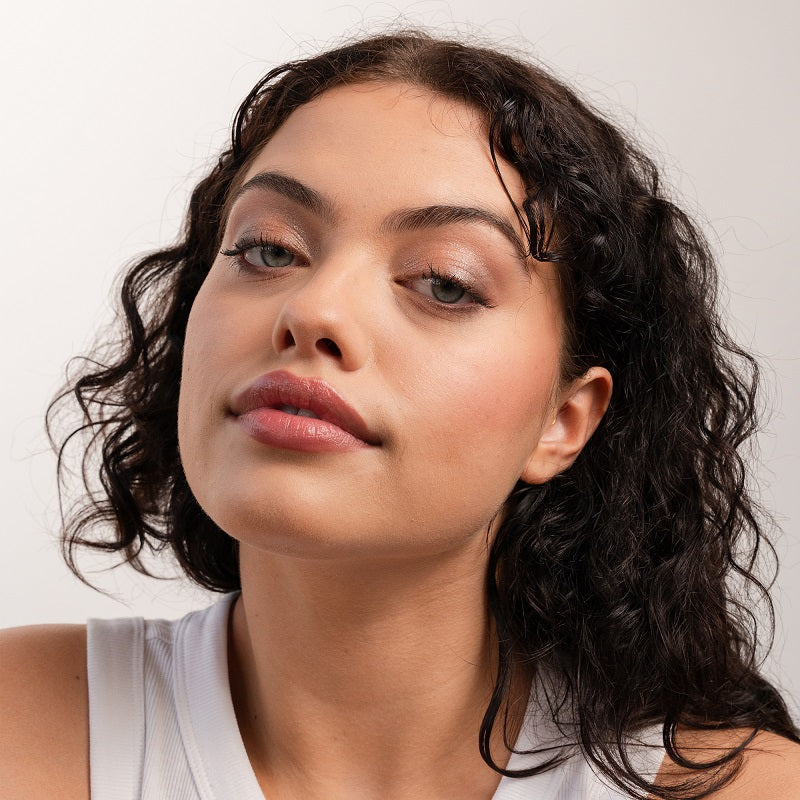 The Do's and Don'ts of Mixing Foundation with Sunscreen